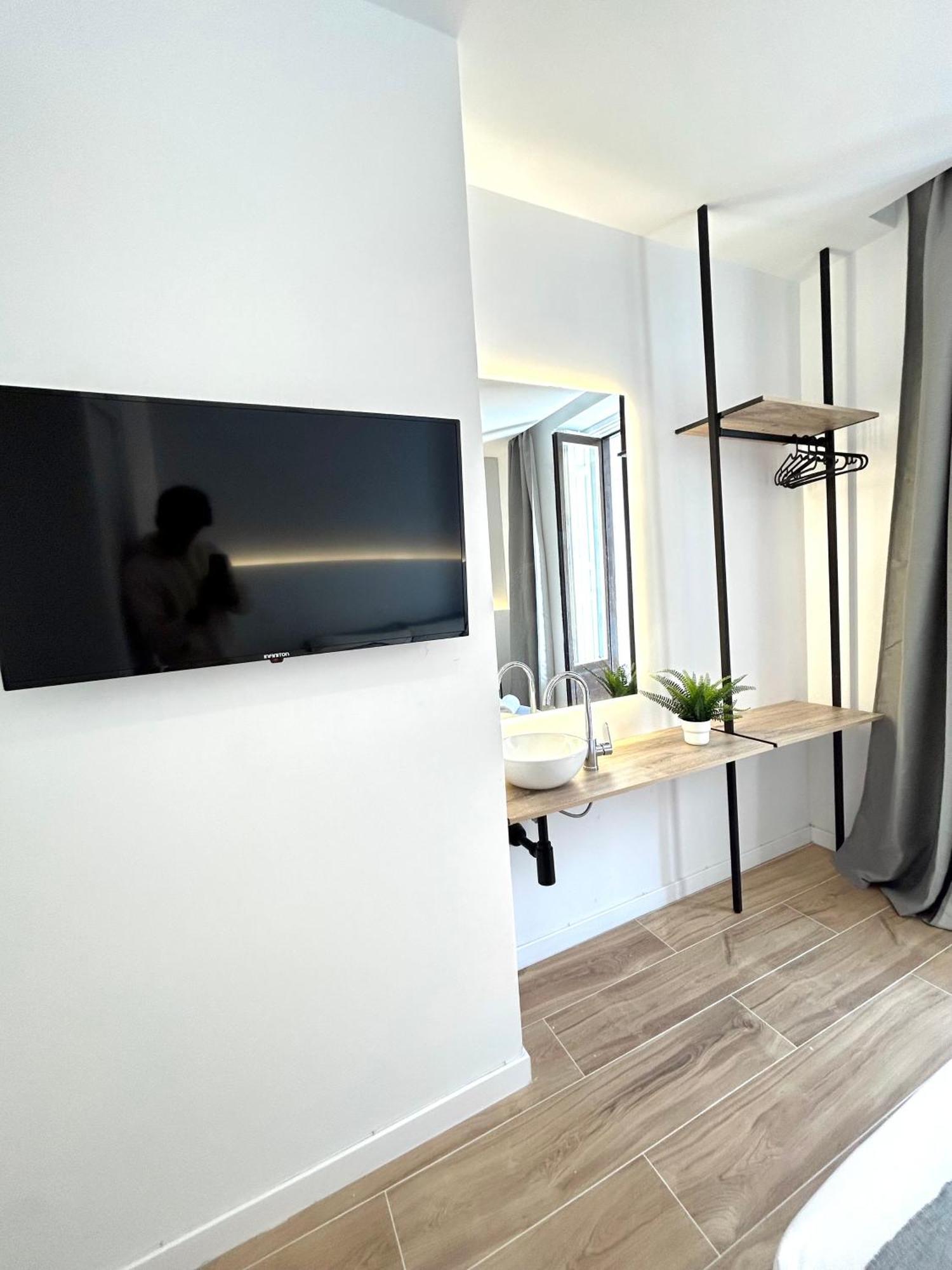 Casa De Huespedes San Andres Hotel Madrid Ngoại thất bức ảnh