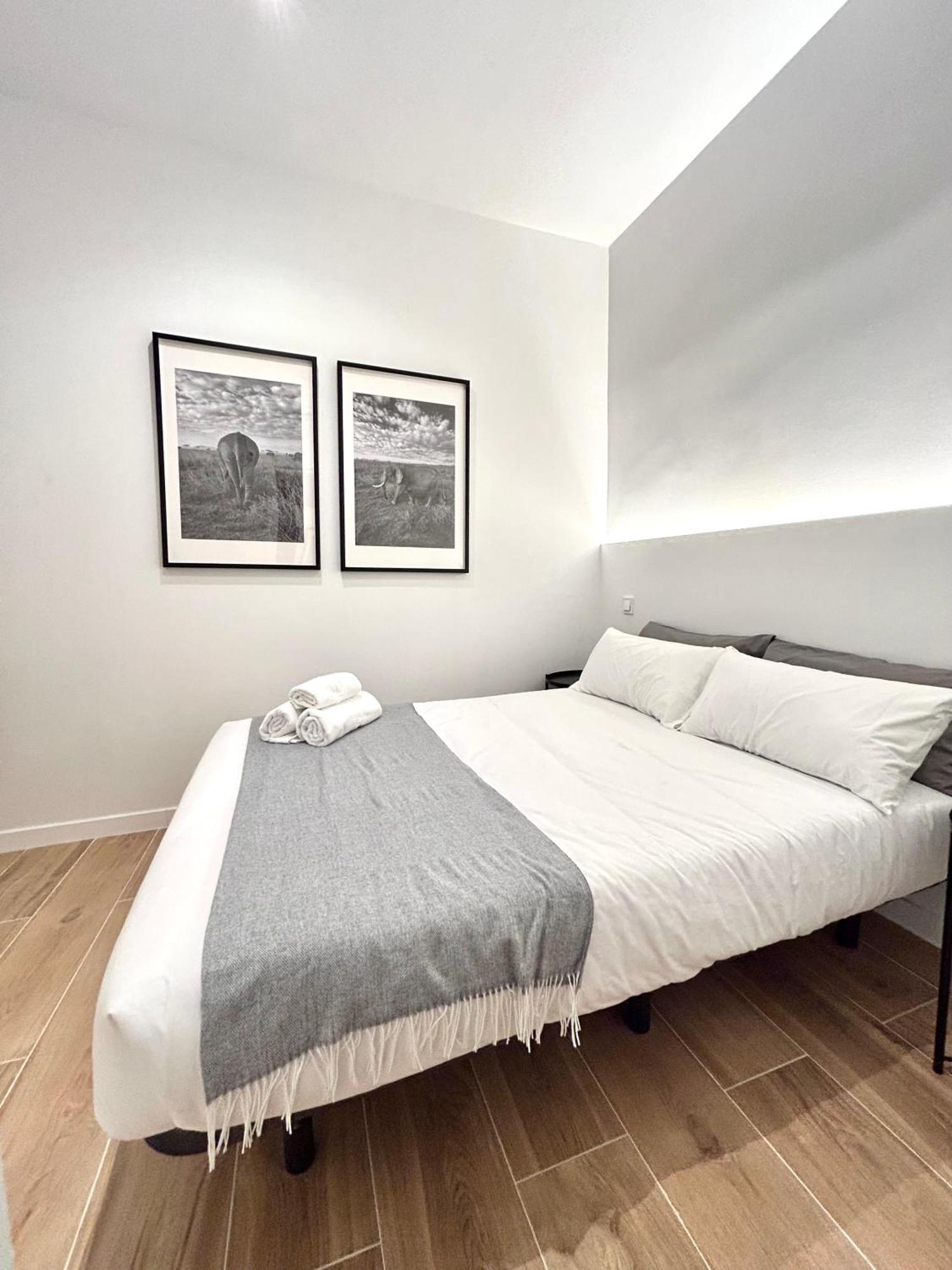 Casa De Huespedes San Andres Hotel Madrid Ngoại thất bức ảnh