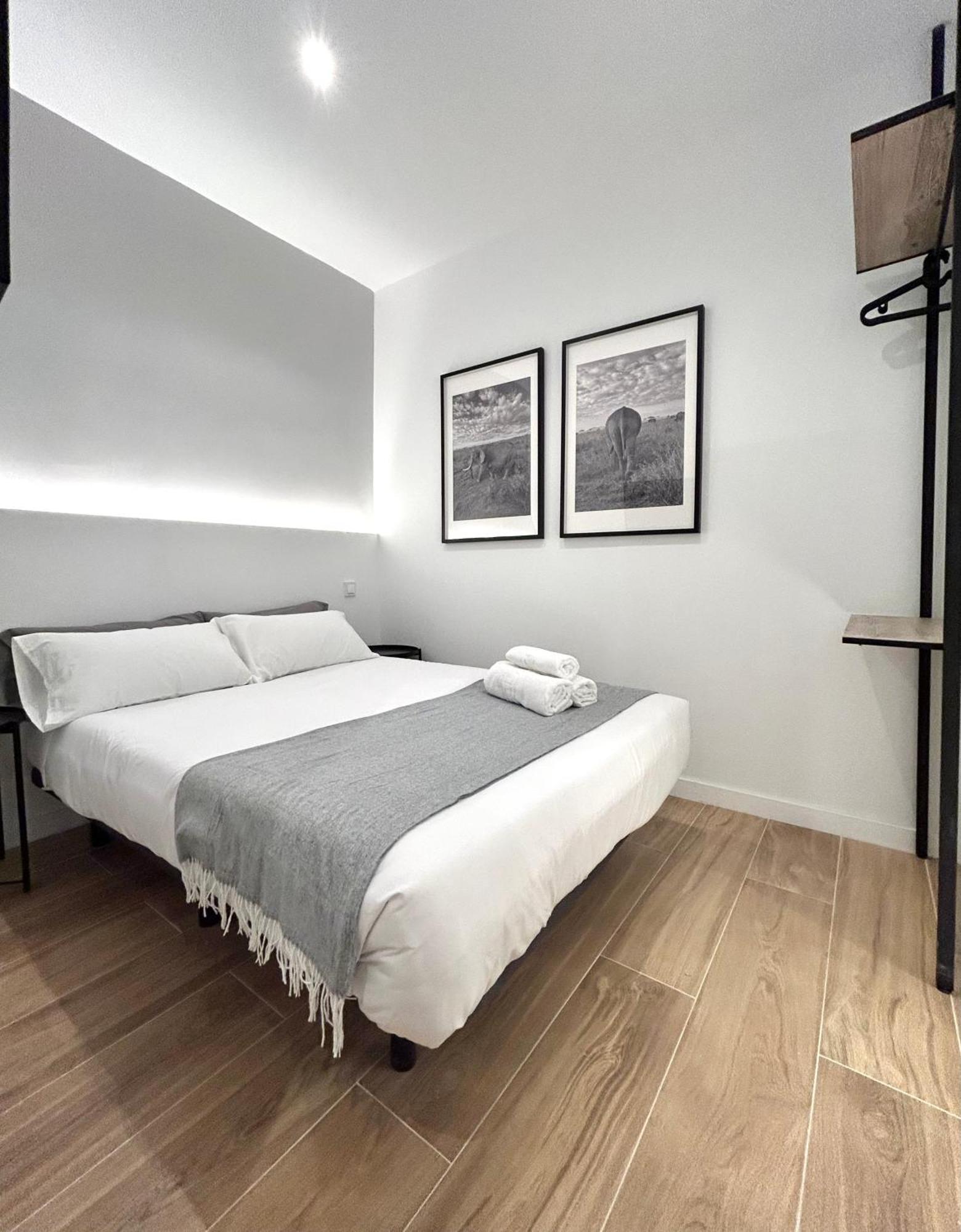 Casa De Huespedes San Andres Hotel Madrid Ngoại thất bức ảnh