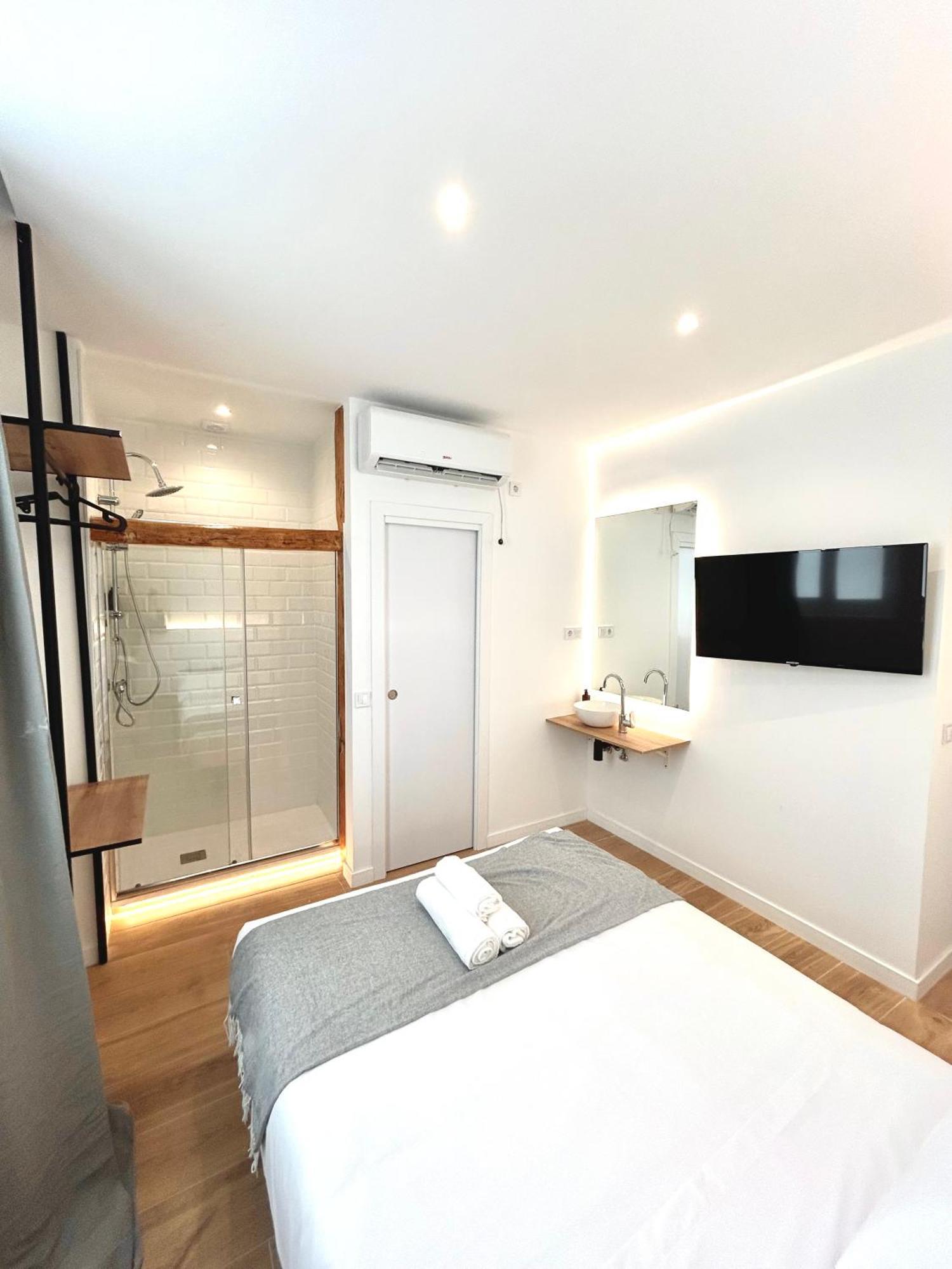 Casa De Huespedes San Andres Hotel Madrid Ngoại thất bức ảnh