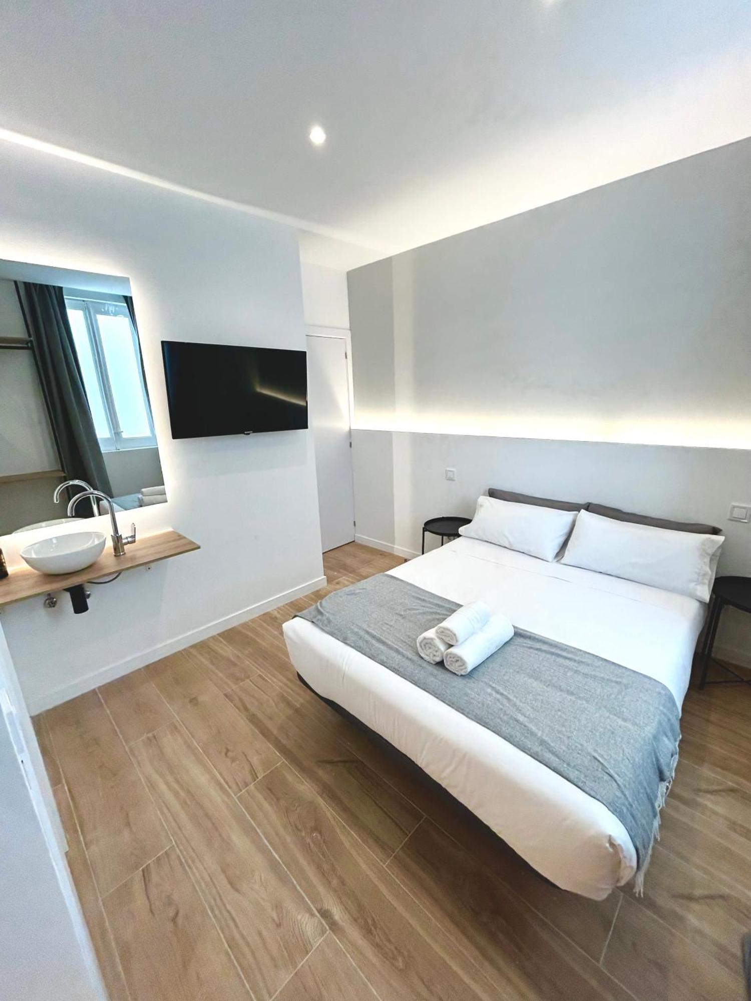 Casa De Huespedes San Andres Hotel Madrid Ngoại thất bức ảnh
