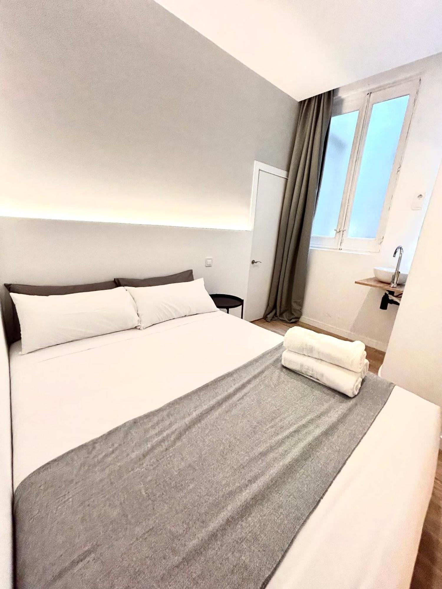 Casa De Huespedes San Andres Hotel Madrid Ngoại thất bức ảnh