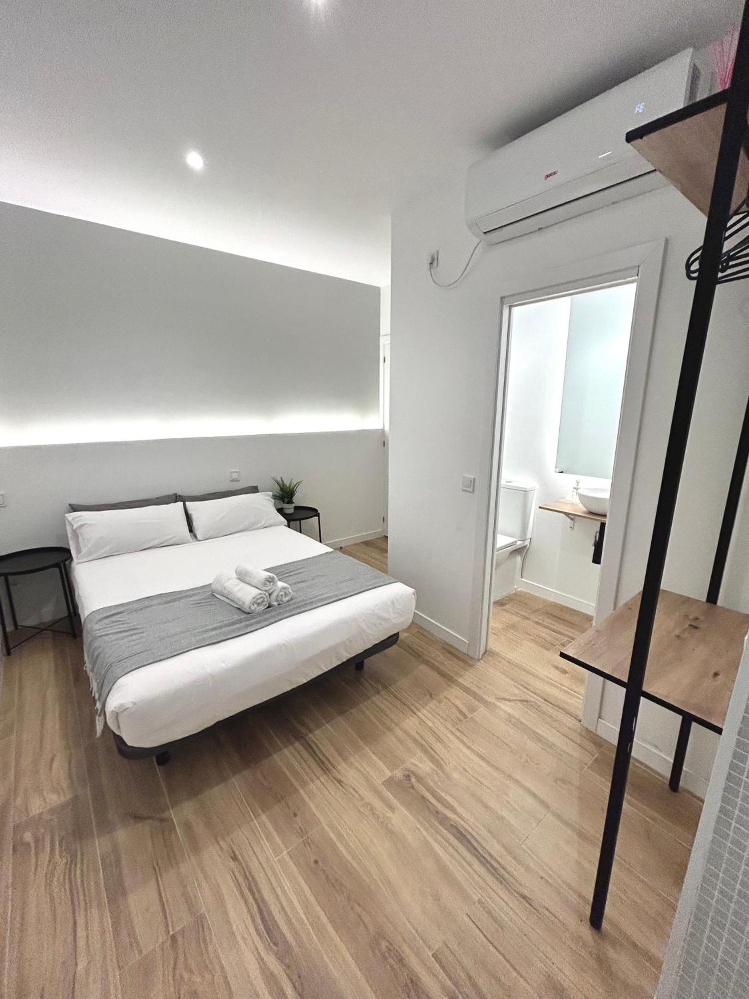 Casa De Huespedes San Andres Hotel Madrid Ngoại thất bức ảnh